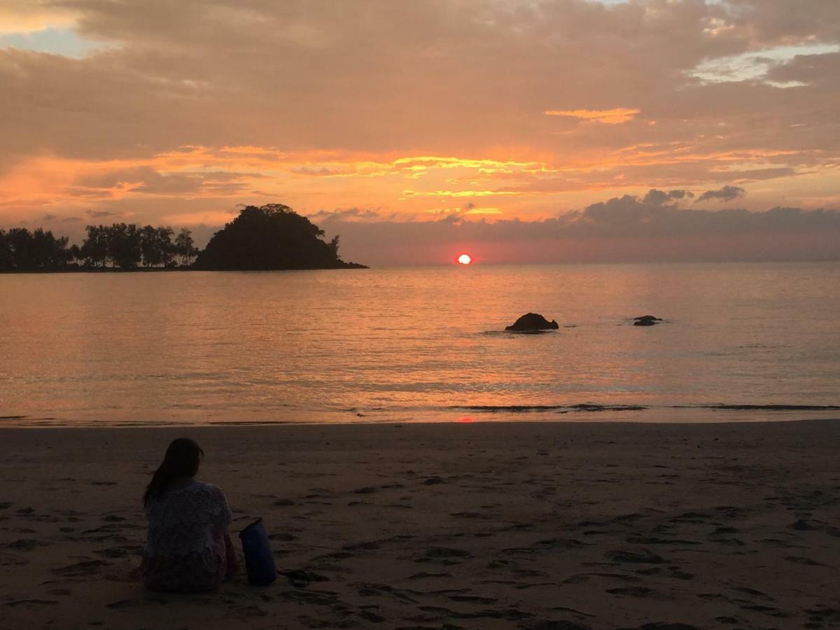 Готель Sea Rounding Ko Phra Thong Екстер'єр фото